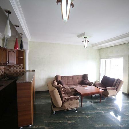 Makvalas Apartment In Batumi Centre Ngoại thất bức ảnh