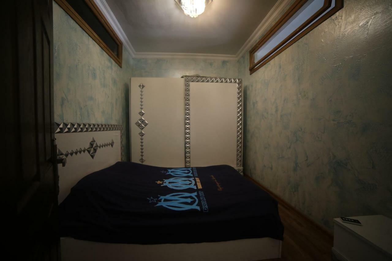Makvalas Apartment In Batumi Centre Ngoại thất bức ảnh